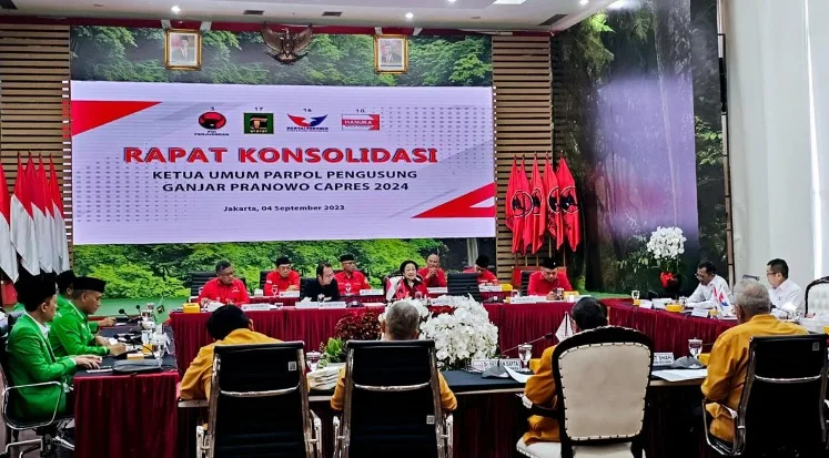 Pekik Merdeka Megawati di Depan Para Ketum Parpol Pengusung Ganjar Pranowo