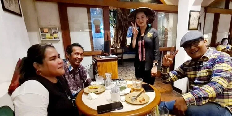 Nikmati Kopi di Kawisari Coffee