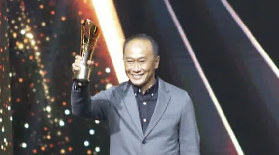 Permudah Pelayanan Publik Melalui Digitalisasi Birokrasi, PJ Gubernur Sulbar Raih Penghargaan Pada Indonesia Awards 2023