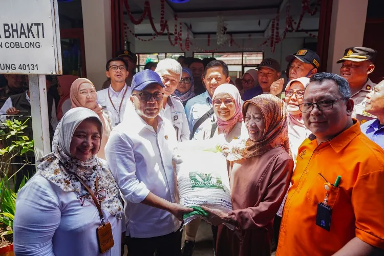 Zulkifli Hasan: Kemendag Dukung Penyaluran Beras ke Masyarakat