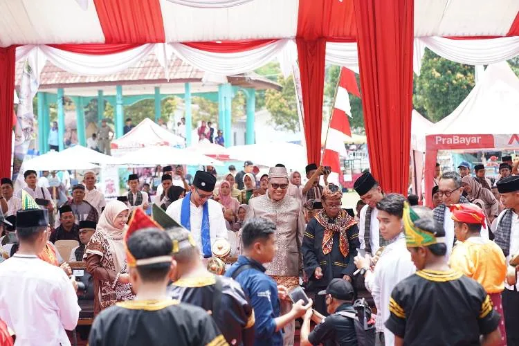 Buka Event Sumarak Salingka Danau Tahun 2023, Bupati Epyardi Banggakan Alam Wisata Solok Sumatera Barat