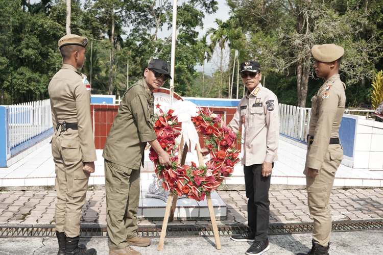 IPDN Sumbar Tabur Bunga1 IPDN Sumbar Tabur Bunga1
