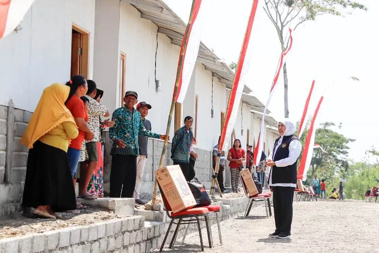 Resmikan Relokasi 50 Rumah Terdampak Bencana Tanah Gerak di Blitar, Gubernur Jatim: 68 Rumah Lagi Menyusul