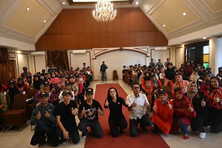 Rieke Dyah Seminar PGEO2 Rieke Dyah Seminar PGEO2