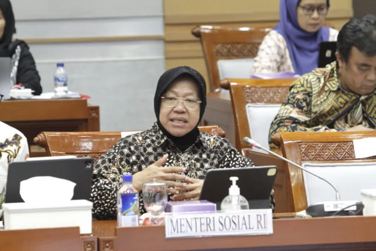 Raker Bersama Komisi VIII, Tri Rismaharini Diminta Salurkan BLT Masyarakat Terdampak El Nino