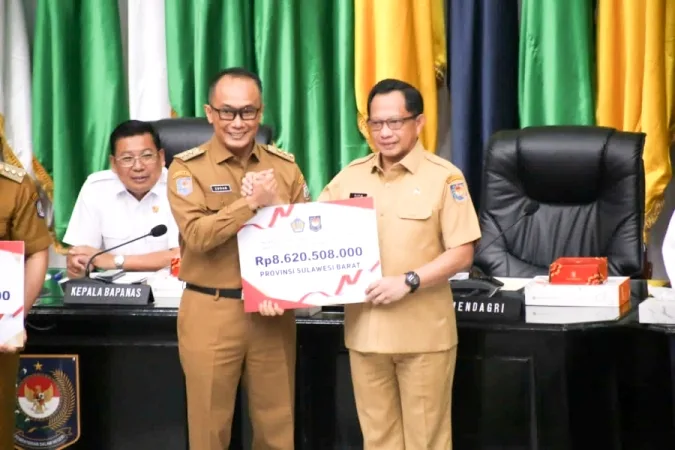 Berhasil Kendalikan Inflasi, Pemprov Sulbar Terima Penghargaan Dana Insentif Fiskal