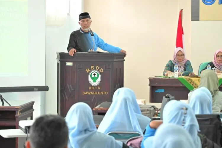 Gubernur Mahyeldi Apresiasi Baksos Operasi Bibir Sumbing yang Digelar IASMA 1 Landbouw Bukittinggi