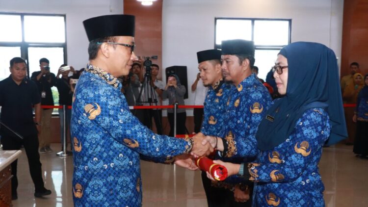Ternyata Ini 2 Aturan Lex Spesialis Yang Menjadi Dasar Hukum Mutasi Sekwan DPRD Sulbar