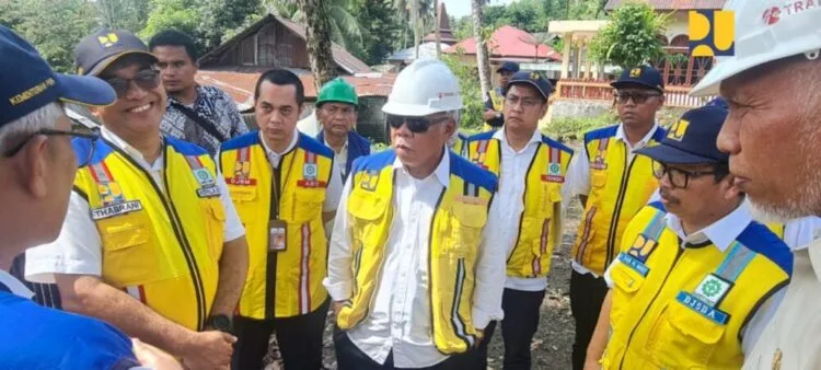 Rusak Akibat Banjir, Menteri Basuki : Jembatan Kiambang A - Sumbar Akan Segera Diganti