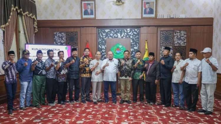 Di Pamekasan, Ketua DPD RI Sebut PR Besar Indonesia Hentikan Impor Garam