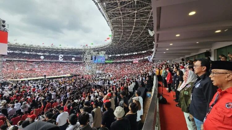 Ahok dapat sambutan meriah saat hadir di kampenye akbar Ganjar-Mahfud di SUGBK.