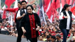 Bernyanyi di Hajatan Rakyat Semarang, Megawati Singgung Sosok Presiden Ngapusi
