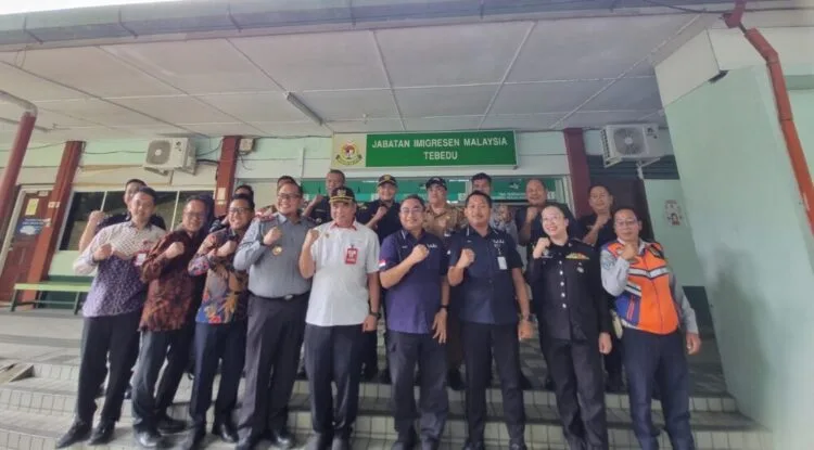 Konsep Perlintasan Kendaraan Antarnegara di PLBN Entikong Akan Ditiru Malaysia