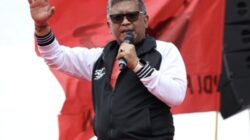 Hasto: Pengusaha Bertemu Prabowo di Singapura Soal Skenario Presiden 3 Tahun