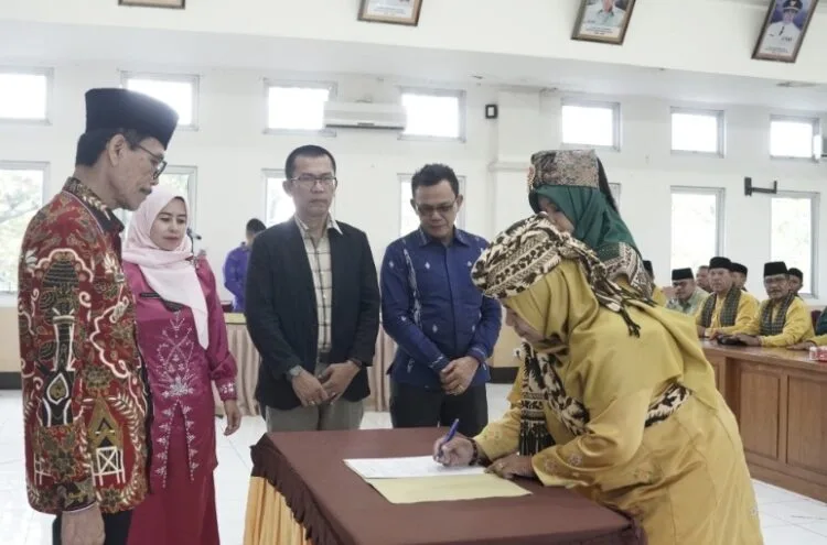 Bupati Safaruddin Bangun Jembatan Hati Para Stekholders Bidang Pendidikan