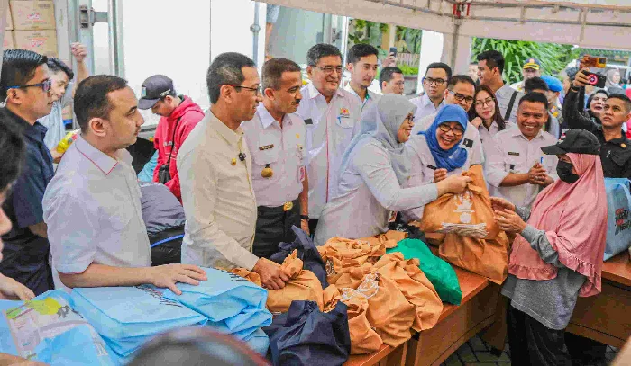 Kegiatan Sembako Murah Pemprov DKI Jakarta.