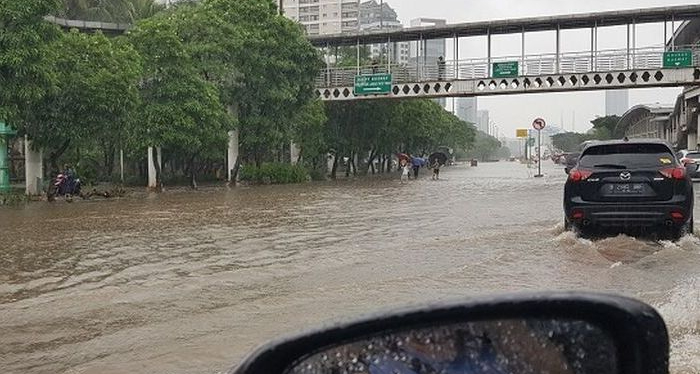 Waspada! 23 Ruas Jalan di Jakarta Tergenang Banjir, Berikut Lokasi dan Ketinggian Airnya