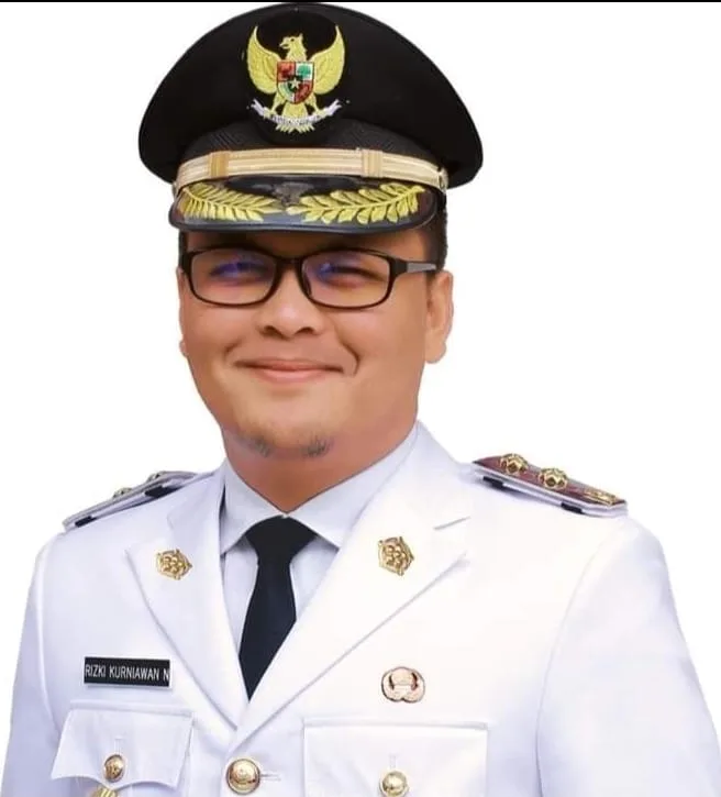 Wakil Bupati Kabupaten Lima Puluh Kota Safari dan Sahur Bareng Warga di 40 Mesjid Selama Ramadhan