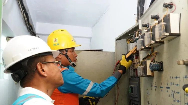Wujudkan Ramadan Terang Ibadah Nyaman, PLN Jakarta Raya Inspeksi Kelistrikan 99 Masjid