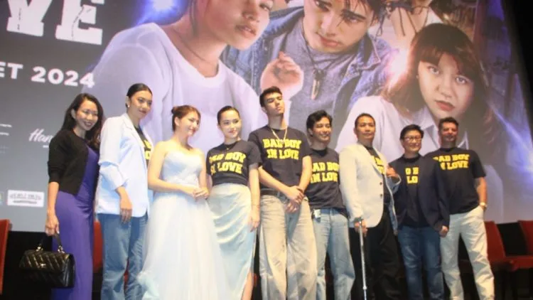 Bad Boy in Love" Karya Hanny R Saputra: Kritik Visual dan Naskah,