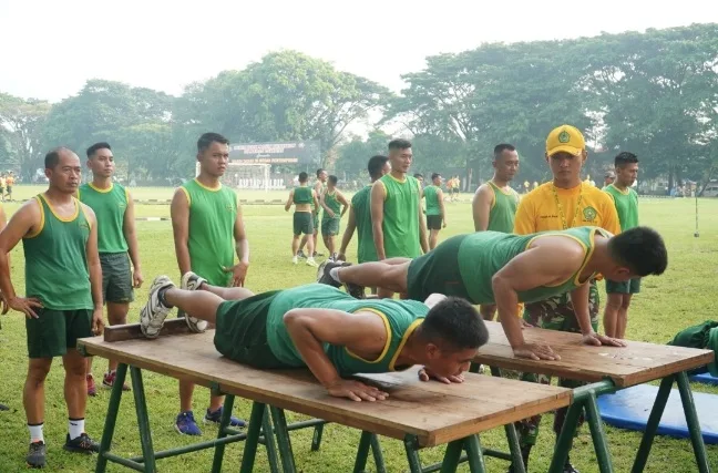 Prajurit Yonarmed 11 Kostrad Tingkatkan Kemampuan Fisik dan Ketangkasan