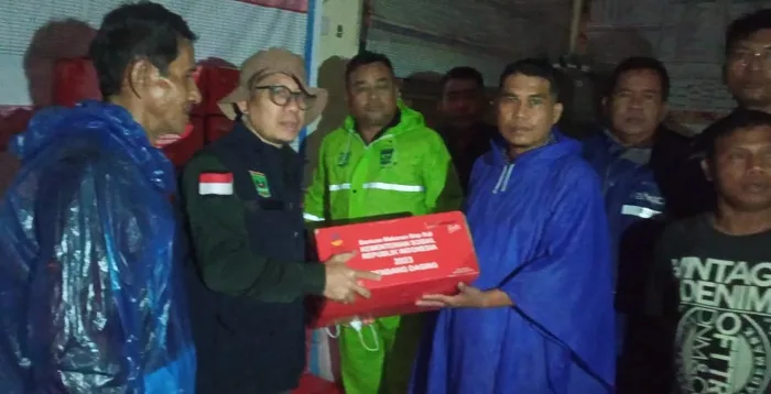 Pemprov Sumbar Kebut Terus Penyaluran  Bantuan bagi Warga Terdampak Banjir