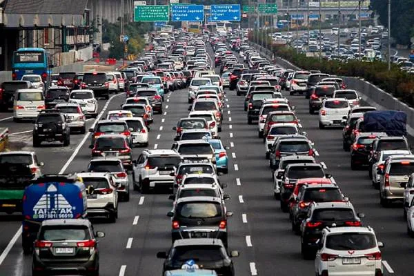 8.725 Mobil Langgar Ganjil Genap Selama Arus Mudik dan Balik Lebaran 2024