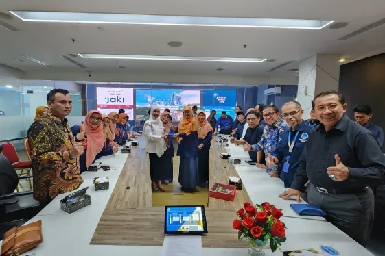 Menko PMK Minta BNPB Tambah Shelter di Sumbar