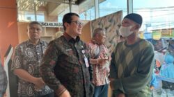 Guna Me-mitigasi Permasalahan Warga, Budi Awaludin Tugaskan Jajarannya Untuk Turun Langsung ke Loket Layanan Dukcapil