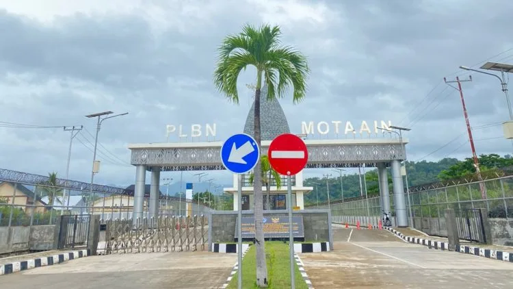 Pelintas RI - Timor Leste Kini Bisa Akses Internet 'Ngebut' di PLBN Motaain