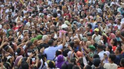 Warga Ende Serbu Ganjar Usai Upacara Hari Pancasila