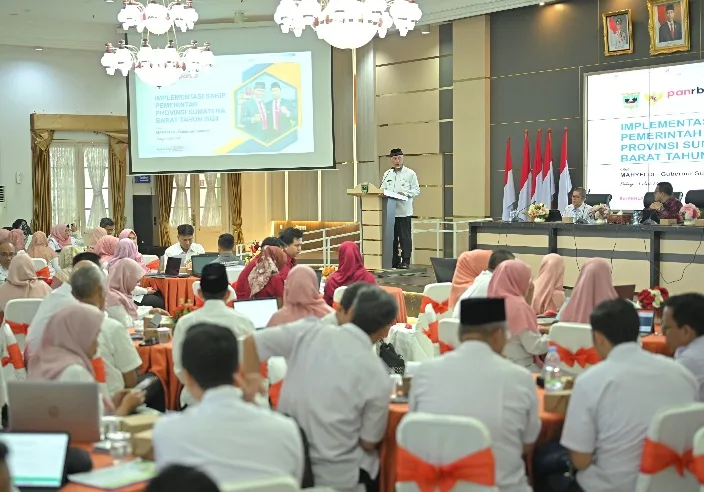 Gubernur Sumbar Mahyeldi Ansharullah Evaluasi SAKIP 2024