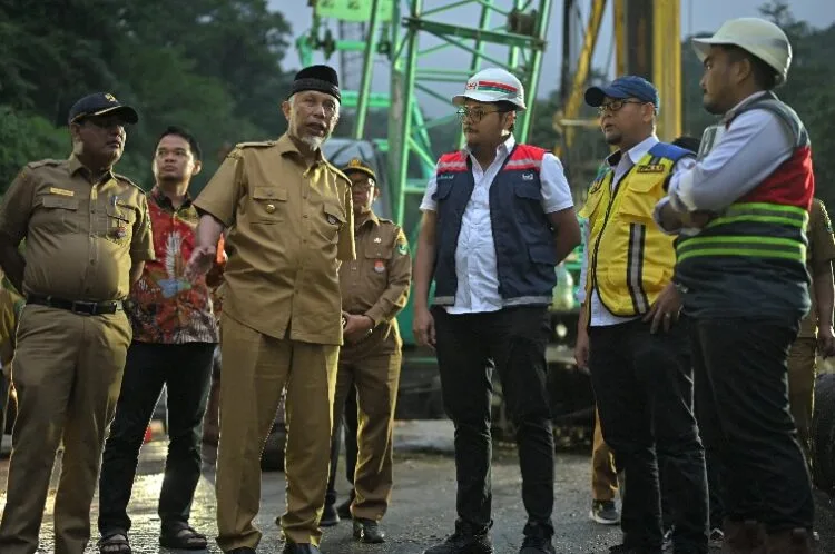 Pengerjaan Jalan Lembah Anai Terus Dikebut
