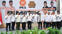 Duet Mahyeldi-Vasco Kantongi SK PKS Maju Pilgub Sumbar 2024