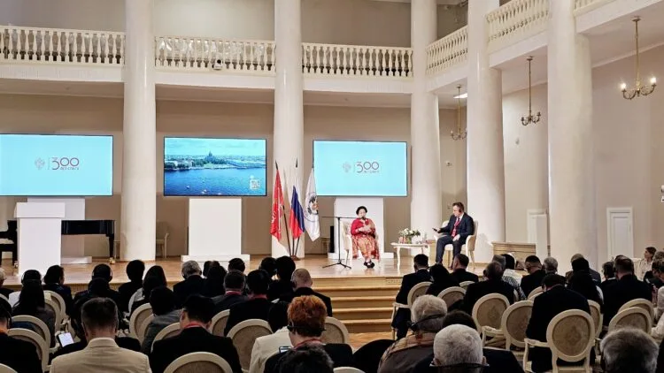 Berbicara di Hadapan Para Rektor Rusia, Megawati: Penggunaan AI Jangan Abaikan Kebenaran dan Etika Kemanusiaan
