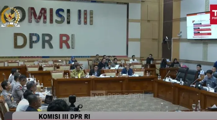 Terkait 2 Kasus Viral, Komisi III DPR Panggil Kapolda Kalteng dan Kapolres Jakarta Timur