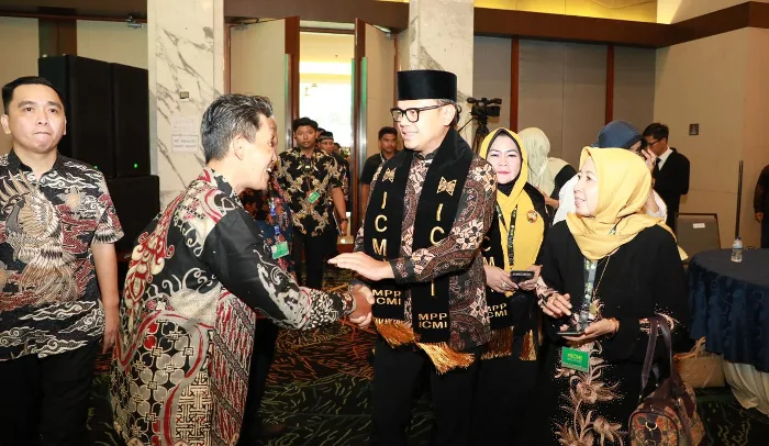 Wujudkan Visi Indonesia Emas 2045, Wamendagri Minta Pemda Tingkatkan PAD