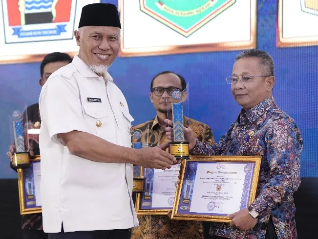 Gubernur Mahyeldi Ajak Insan Penyiaran Bentengi Anak dan Remaja dari Siaran Negatif