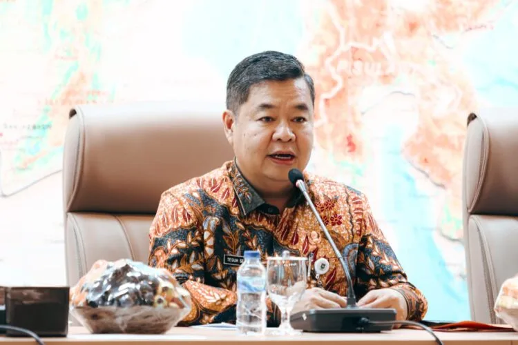 Dirjen Dukcapil Tegaskan Pentingnya Efisiensi Anggaran pada Rapat Awal Tahun 2025