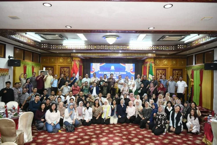 Pj Gubernur Safrizal Jamu Rombongan Ditjen Bina Adwil Kemendagri 