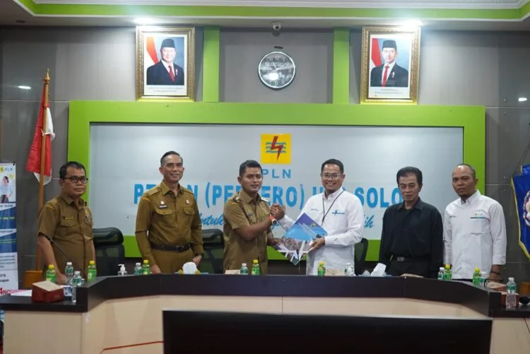 Wabup Jon Firman Pandu Datangi PLN Cabang Solok, Bicarakan Kebutuhan  Akan Listrik
