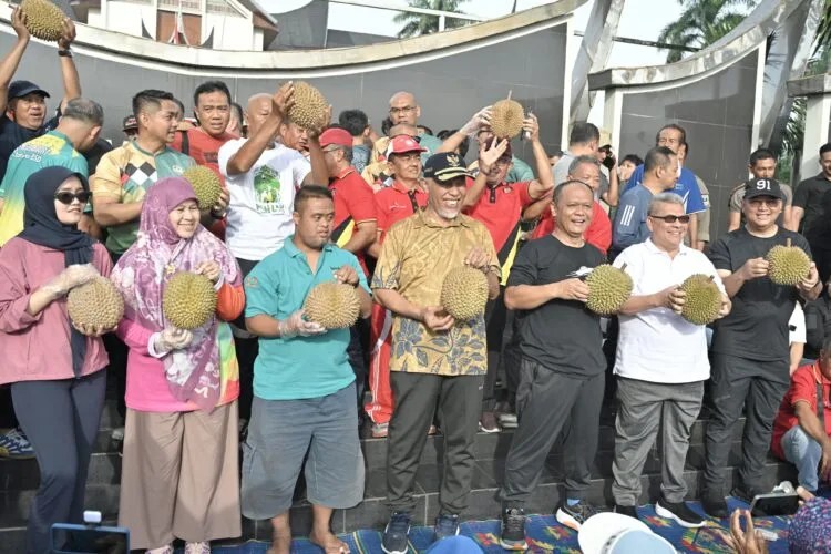Pemprov Sumbar Kemas Acara CFD Dengan Festival Makan Durian