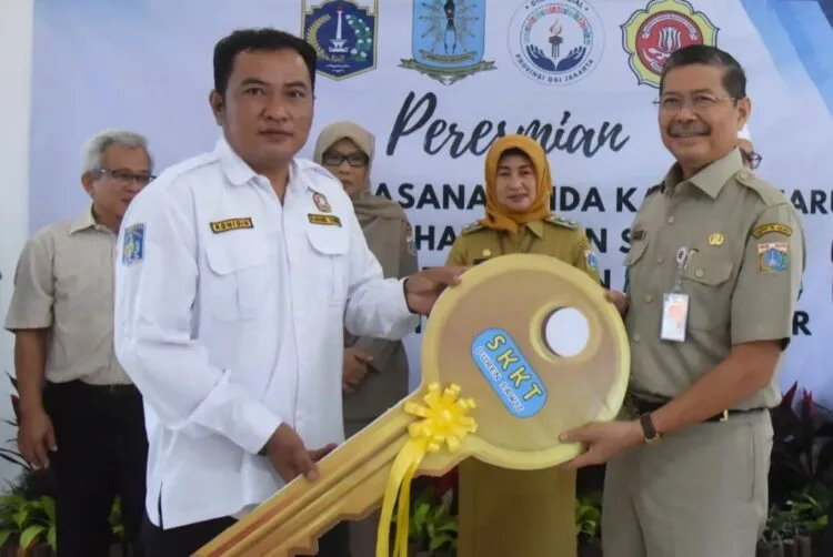 Sekda DKI Marullah Resmikan Gedung SKKT Kelurahan Duren Sawit yang Sudah Direhab