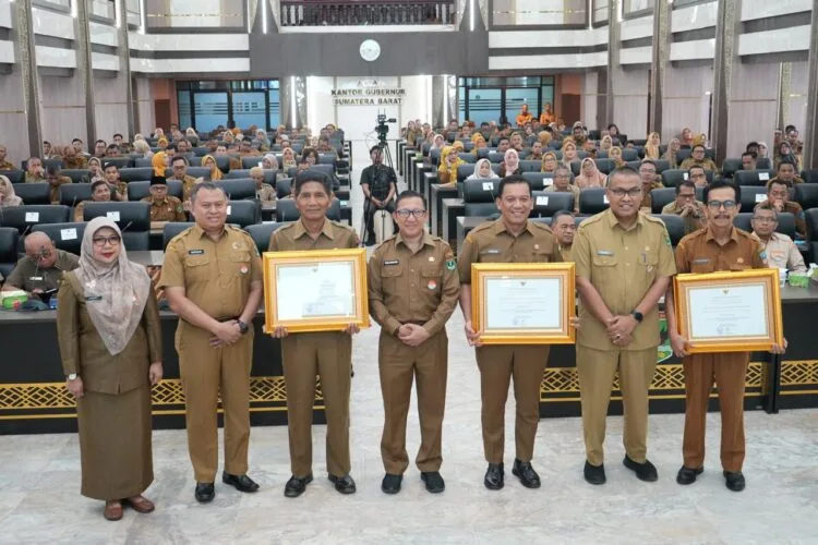 Pj Sekda Yozarwardi Buka Forum Perangkat Daerah Setda se-Sumbar, Bahas Strategi Bersama dalam Penyelenggaraan Pemerintahan