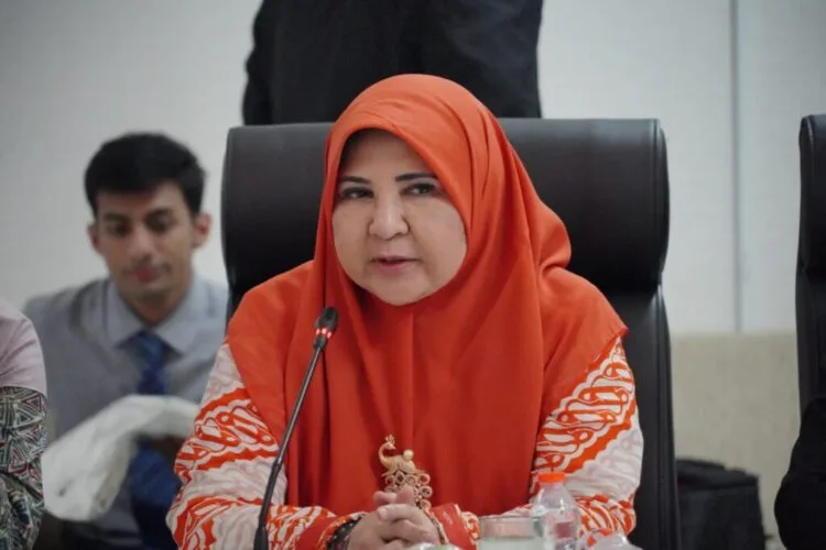 Aleg PKS Nevi Zuairina Dorong BUMN Energi Percepat Pengembangan Baterai EV dan Optimalisasi Limbah
