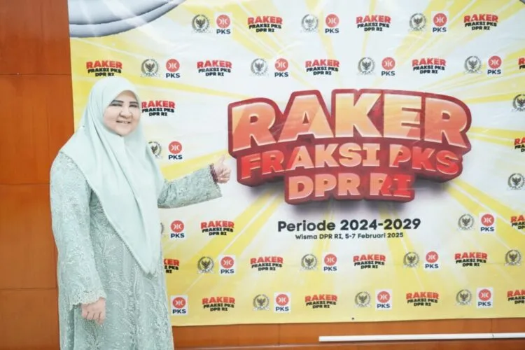 Hadir di Raker FPKS, Anggota DPR RI Hj.Nevi Zuhairina Komitmen Perjuangkan Hak Rakyat