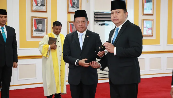 Mendagri Resmi Lantik Tomsi Tohir Sebagai Sekjen Kemendagri dan Sang Made Sebagai Inspektur Jenderal