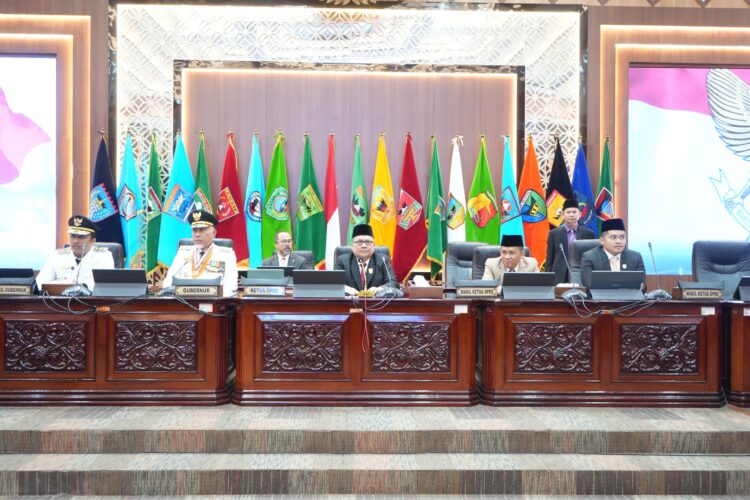 DPRD Sumbar Gelar Rapat Peripurna, Pidato Perdana Gubernur Tegaskan Gerak Cepat Untuk Sumbar
