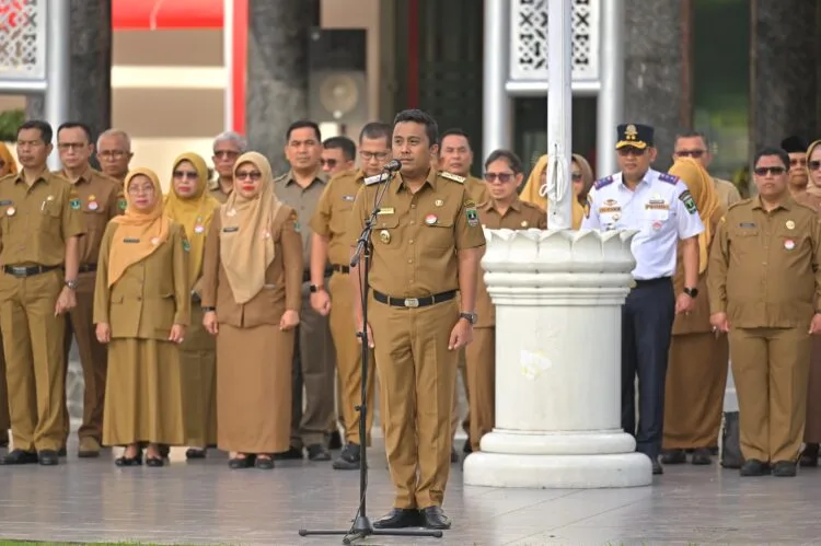 Perdana Pimpin Apel di Kantor Gubernur, Wagub Vasko Ingatkan Pentingnya Soliditas dalam Gerak Cepat Membangun Sumbar