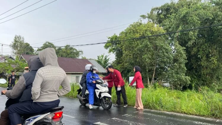 SMKN 1 Ampek Angkek Jadikan Ramdhan Sebagai Momen Bagi Takjil Gratis